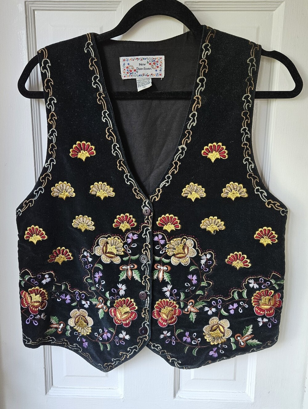 New Directions Women’s Embroidered Floral Vest Size Small 100% Cotton Tie Back